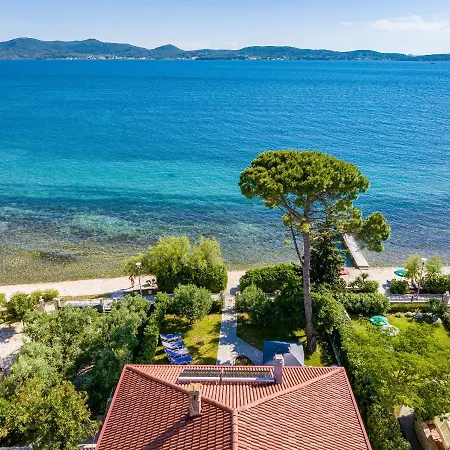 Carmen Apartmán Sukošan
