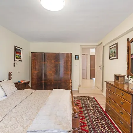 Apartment Carmen *