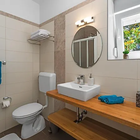 Carmen Apartmán Sukošan