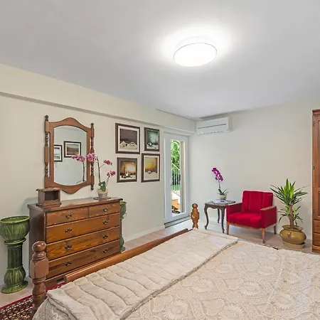 Apartment Carmen *