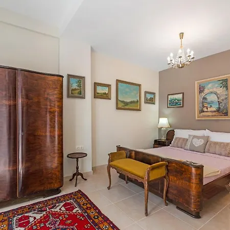 Apartment Carmen *